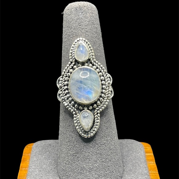 Rainbow moonstone ring - Picture 2 of 5